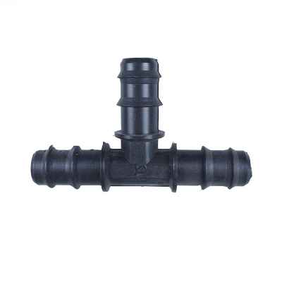 Тройник Ф16 - за капков маркуч - черен